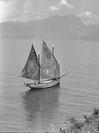 土耳其博斯普鲁斯海峡的帆船 作者 伯纳德·罗杰斯