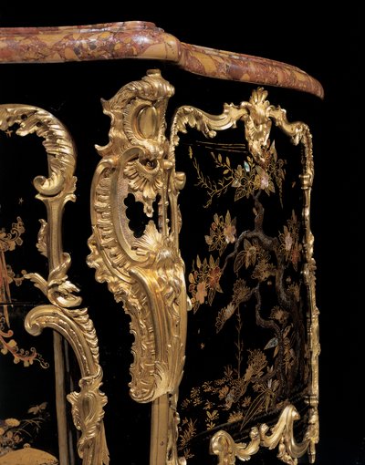 马桶，约1745年（安装在日本moloru漆器和黑檀木） 作者 伯纳德·范·瑞森伯格二世