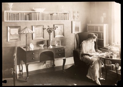 Crystal Herne，c.1905（银色明胶印花） 作者 Byron Company