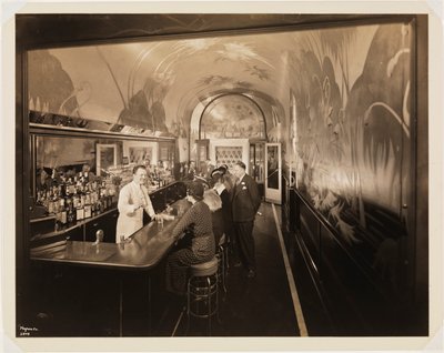 酒店伍德沃德，室内，酒吧，与人，1937年（明胶银印） 作者 Byron Company
