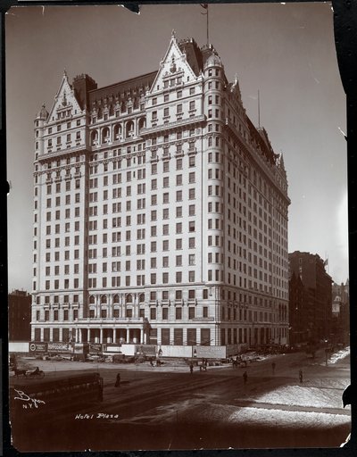正在建设的广场酒店，纽约第五大道和第59街，c.1907（银色明胶印刷） 作者 拜伦公司