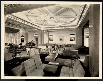 1937年3月8日，酒店位于纽约州第37街和列克星敦的Hotel White酒店东侧（银色明胶印刷） 作者 拜伦公司