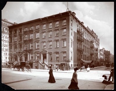 1904年纽约华盛顿广场附近的第五大道肯辛顿酒店（银色明胶印刷） 作者 拜伦公司