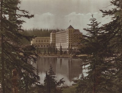 Chateau, Lake Louise (colour photo)   1456271   zh       chinese Successfully Translated  Original: Salamanca, an old street (colour litho) Translat: Salamanca, an old street (colour litho) 1402379 zh chinese Successfully Translated Original: A Sleeping Do 作者 拜伦·希尔·哈蒙（Byron Hill Harmon）
