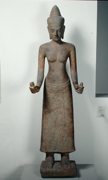 女神雕像，拉克希米，从柏永样式，巴戎风格 作者 柬埔寨语柬埔寨语