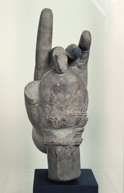 从一个巨大的湿婆神像手，从Koh Ker，Kompong Thom省（砂岩） 作者 柬埔寨学派