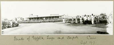 1917年9月开罗的埃及军队和地毯游行 作者 上尉亚瑟·罗兹（Arthur Rhodes）