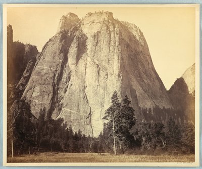 大教堂岩石，优胜美地 作者 Carleton E. Watkins