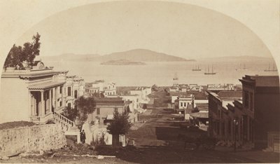 恶魔岛和旧金山湾，向北看，1880年代。 作者 卡尔顿·埃蒙斯·沃特金斯