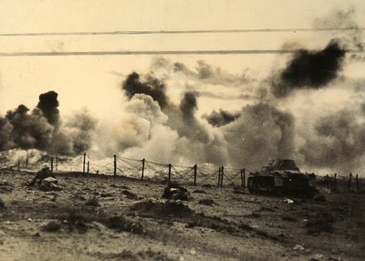 二战：德国士兵向利比亚托布鲁赫的英国战线前进（黑白照片） 作者 卡洛·萨尔瓦托里（Carlo Salvatori）