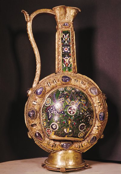 Charlemagnes水壶（金和景泰蓝珐琅） 作者 Carolingian School
