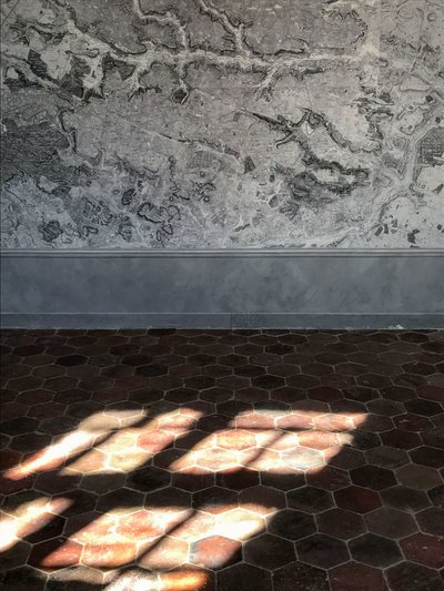 构图 - 建筑 - 细节，2019 (照片) 作者 塞西尔·贾梅特