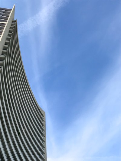 构图 - 建筑，2019（照片） 作者 塞西尔·贾梅特