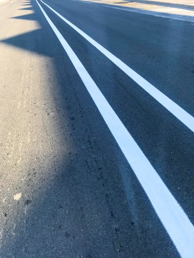 构图 - 街道, 2021 (照片) 作者 塞西尔·贾梅特
