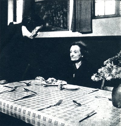 经过一生的经历，1941年 作者 塞西尔·比顿（Cecil Beaton）