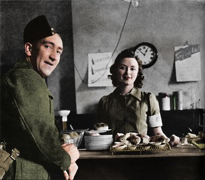 食堂，1941年 作者 塞西尔·比顿（Cecil Beaton）