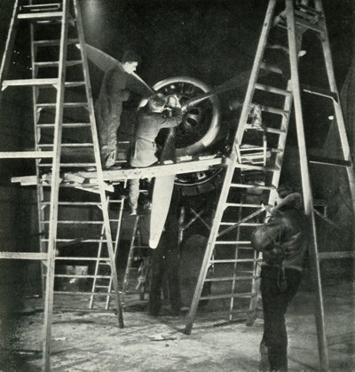 飞行力学，也是WAAF贸易，c1943。 作者 塞西尔·比顿（Cecil Beaton）