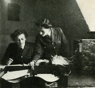 《信号义务》，c1943。 作者 塞西尔·比顿（Cecil Beaton）