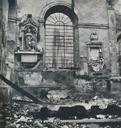 这些碎片圣劳伦斯犹太教堂，1941年 作者 塞西尔·比顿（Cecil Beaton）