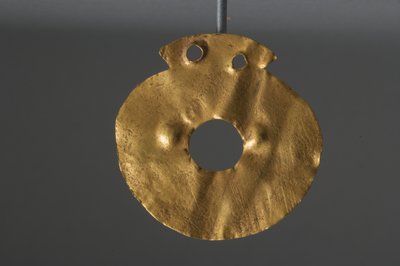喀尔巴阡风格的女神，铜器时代（金） 作者 Chalcolithic