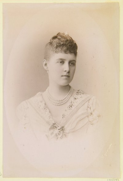 Alexandra de Grece, grande duchesse de Russie - 俄罗斯大公夫人亚历山德拉-格奥尔基耶芙娜肖像（1870-1891 年），作者 Bergamasco, Charles (Karl) (1830-1896)。照片集 作者 Charles Bergamasco