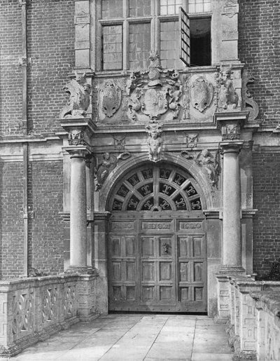 外部网关，Blickling Hall 作者 查尔斯·拉瑟姆（Charles Latham）