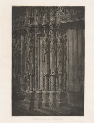 Planche XIII - Cathédrale de Chartres, Statues Colonnes de la Porte Centrale du Portail Royal（图版 XIII - Chartres Cathedral, Statue Columns in the Central Door of the Royal Entrance），1855 年，1982 年印刷（照片） 作者 查尔斯·内格雷