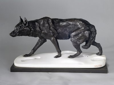 雪中狼追踪（青铜，金属和大理石） 作者 查尔斯·瓦尔顿