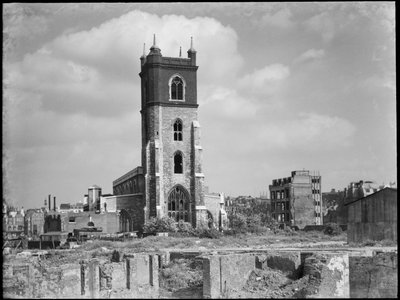 前街的圣吉尔斯克里普门，伦敦市和郡，GLA，1941-1945。 作者 查尔斯·威廉·普里克特