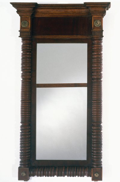 窥镜c。 1830-1837年（桃花心木和樱桃木；东部白松木，枫木，黄铜和镜玻璃） 作者 查尔斯·德·韦基奥