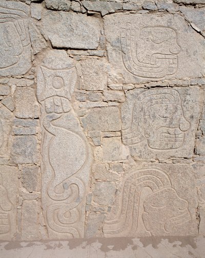 Precolombian art: relief on ruins, 9th century BC (photography 作者 查文查文