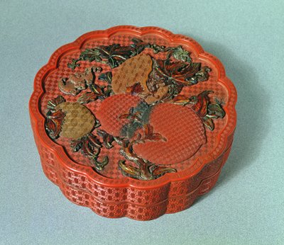 赭石，绿色和棕色装饰盒，18世纪（朱砂漆） 作者 中文学校
