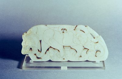 汉代（206-220）（玉）虎形斑块 作者 中文学校
