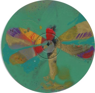 蜻蜓，约 2023 年（丙烯，CD 上） 作者 克里斯蒂娜·萨吉