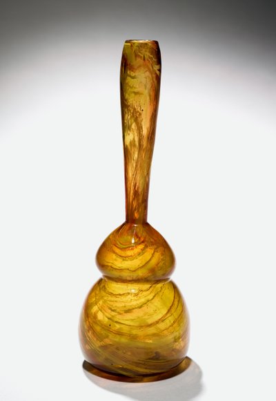 花瓶，约瑟夫·詹姆斯·库珀（James Couper and Sons）于1895年在苏格兰制造 作者 克里斯托弗·德莱赛
