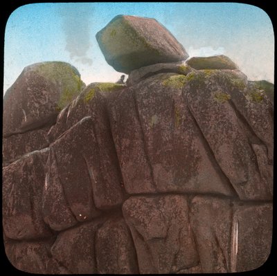 19世纪末或20世纪初，位于康沃尔郡特恩市附近的洛根·洛克（Logan Rock） 作者 教堂军灯部