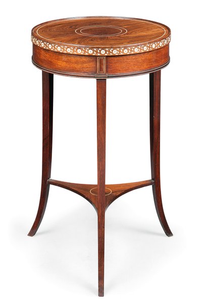 维多利亚时代镶嵌的餐桌，约1880年（紫檀木和象牙色） 作者 柯林森和洛克