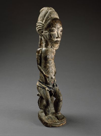 自然之魂（asi usu），象牙海岸，19世纪末（木头、祭品、棉布和珠子）。 作者 Culture Baule