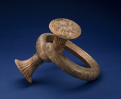 19世纪末或20世纪初的头饰（金箔和木质） 作者 文化Minangkabau