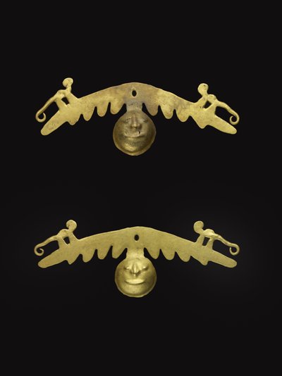 一对耳饰，公元600-1600年（金） 作者 文化纳里尼奥