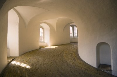 圆塔的内部，完成1643年 作者 丹麦学校