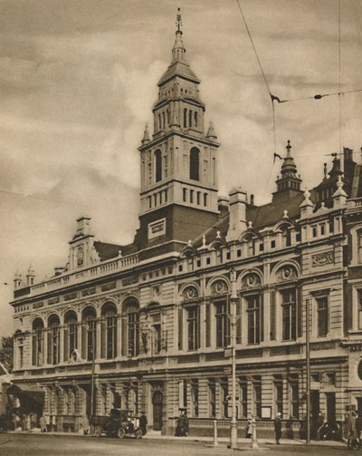 哈默史密斯百老汇的哈默史密斯市政厅，建于1935年。 作者 唐纳德·麦克利什