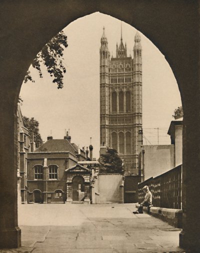 威斯敏斯特的小院长院：一所英国公立学校的风景，摄于1935年。 作者 唐纳德·麦克利什