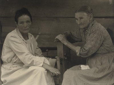 [Arminda Aunt Mindy Anderson Curtis和朋友]，1930-1934（白金版） 作者 多丽丝·乌尔曼（Doris Ulmann）