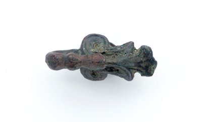 服装钩，公元前400-200年 作者 东周中文学校