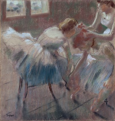 三个舞者准备上课，1880年（柔和的浅黄色编织纸） 作者 Edgar Degas