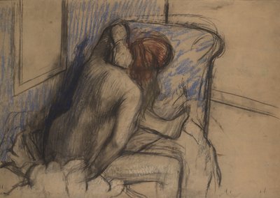 干燥她的头发的女人，c.1902（木炭和粉彩） 作者 Edgar Degas