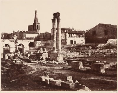 阿尔勒罗马剧院（Theatre Romain a Arles），约 1855 年（照片）。1855 年（照片） 作者 爱德华·丹尼斯·巴尔杜斯