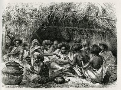 Toilet of the coffee, the woman has the fan activates the fire that heats the coffee beans, once rissoles in the fat, the coffee is poured with oil into a large dish and circulates among the somalis guests, each anointed with a drop of oil on the ears, the 作者 爱德华·里奥（Edouard Riou）