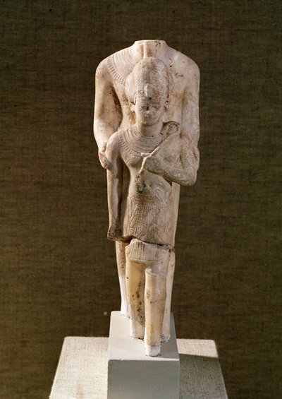 阿蒙保护阿蒙霍特普三世（公元前1382年至公元前44年）从阿蒙神庙，卡纳克（石灰石） 作者 Egyptian 18th Dynasty